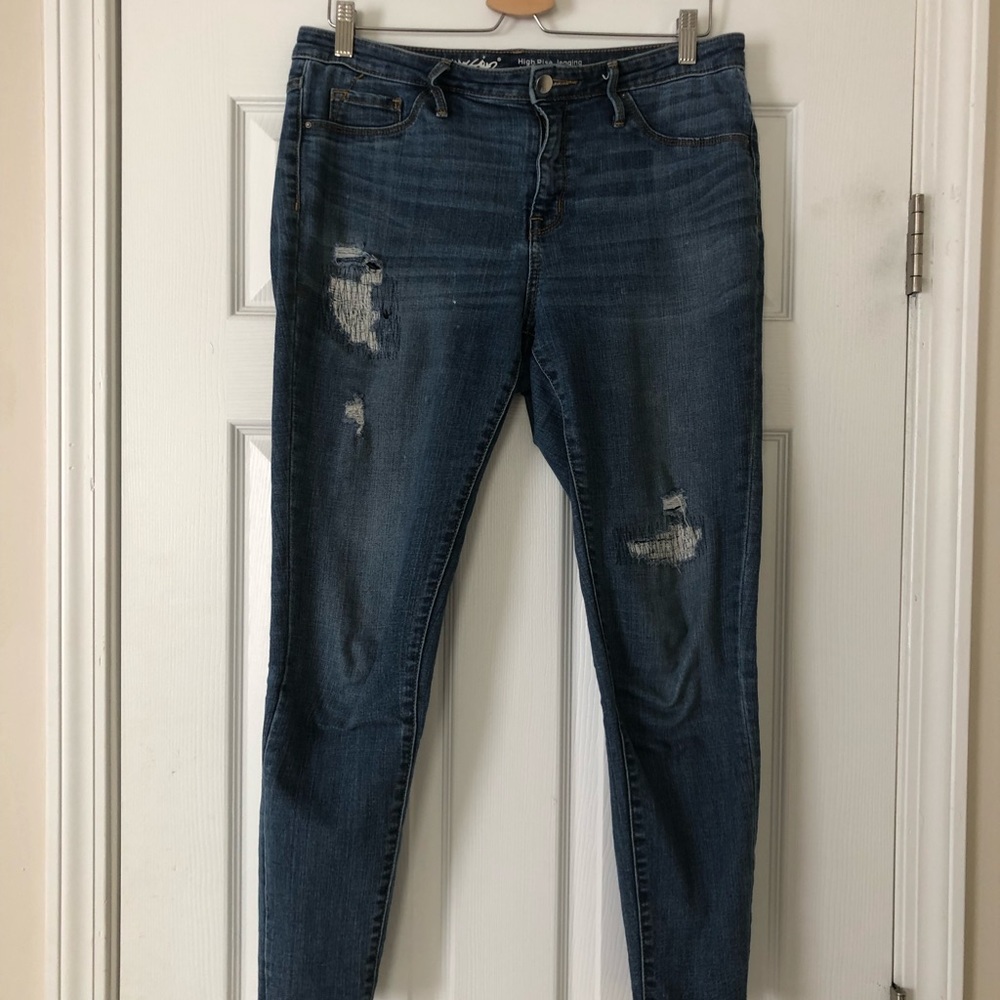 Mossimo Ankle Cropped Distressed Jeans